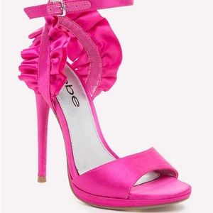 Bebe Elle Satin Ruffle Sandals/Heels sz 6